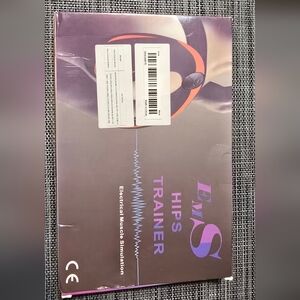 Hips Trainer in Black and Purple